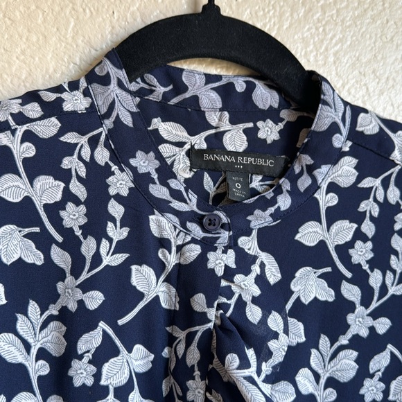 Banana Republic button front dress with belt - Picture 2 of 5